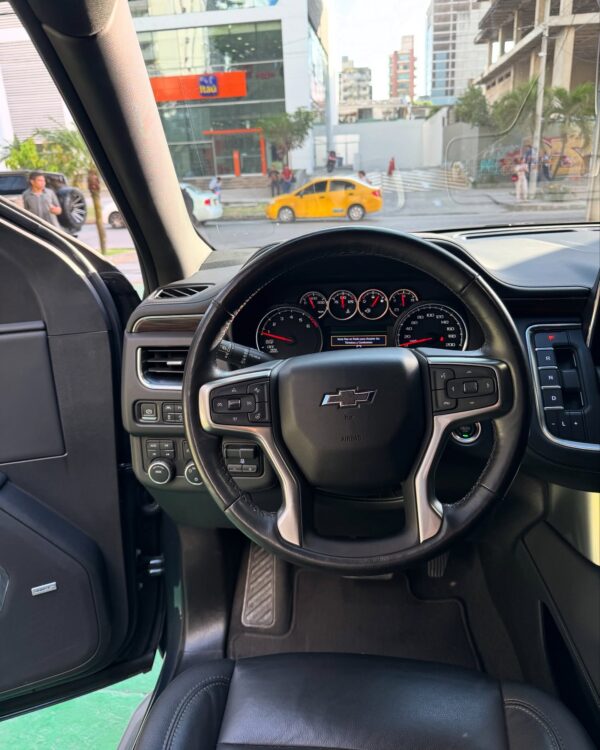 Chevrolet Tahoe Z71 - Image 10