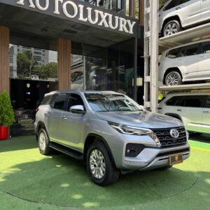 Toyota Fortuner SRV